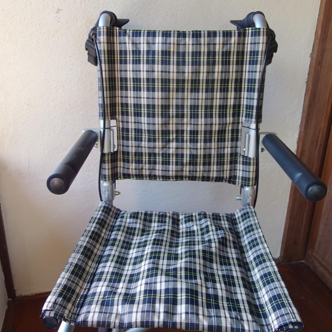 ネコ様【ほぼ未使用】送料込 KADOKURA ネクスト A501-AK 車椅子