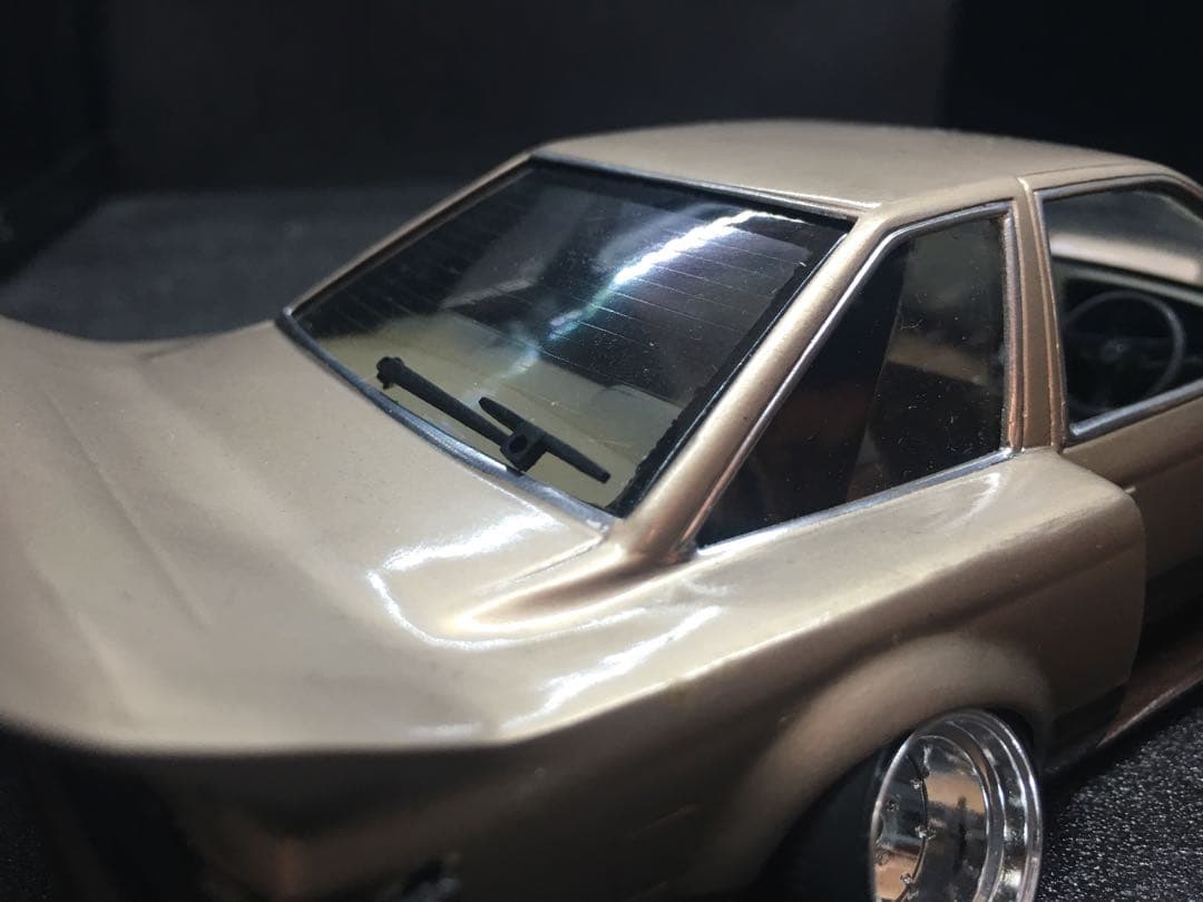 旧車プラモデル完成品1／２４　10ソアラアオシマ