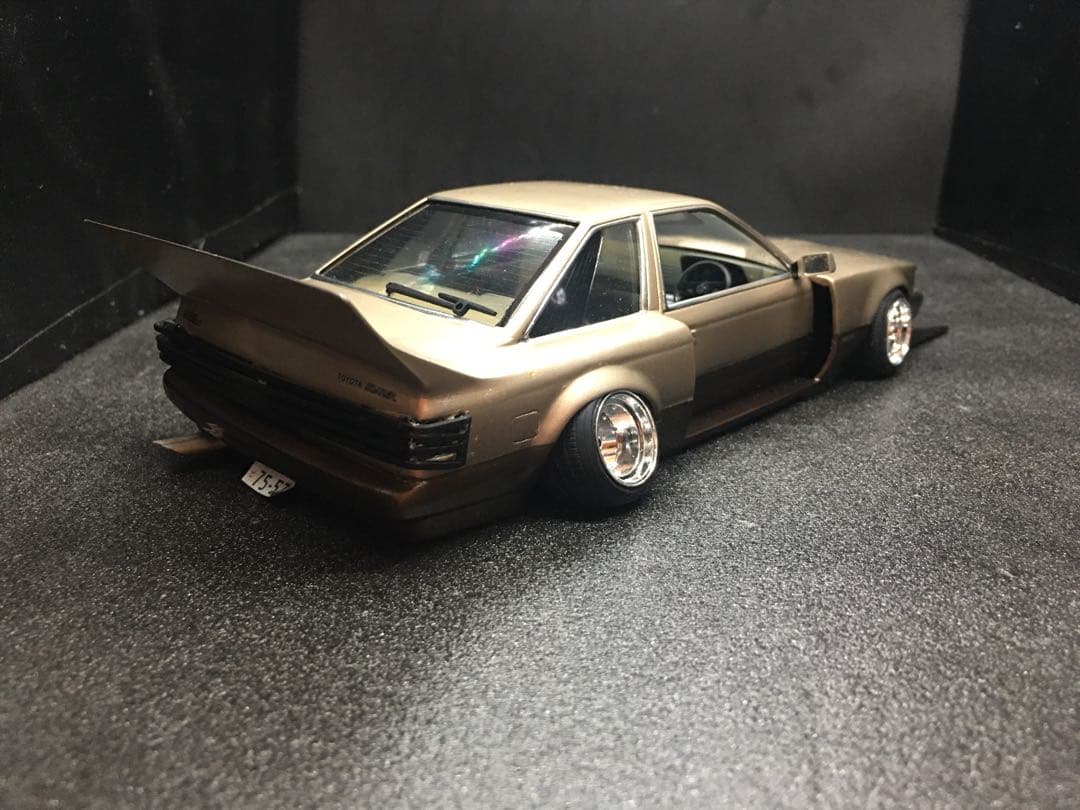 旧車プラモデル完成品1／２４　10ソアラアオシマ