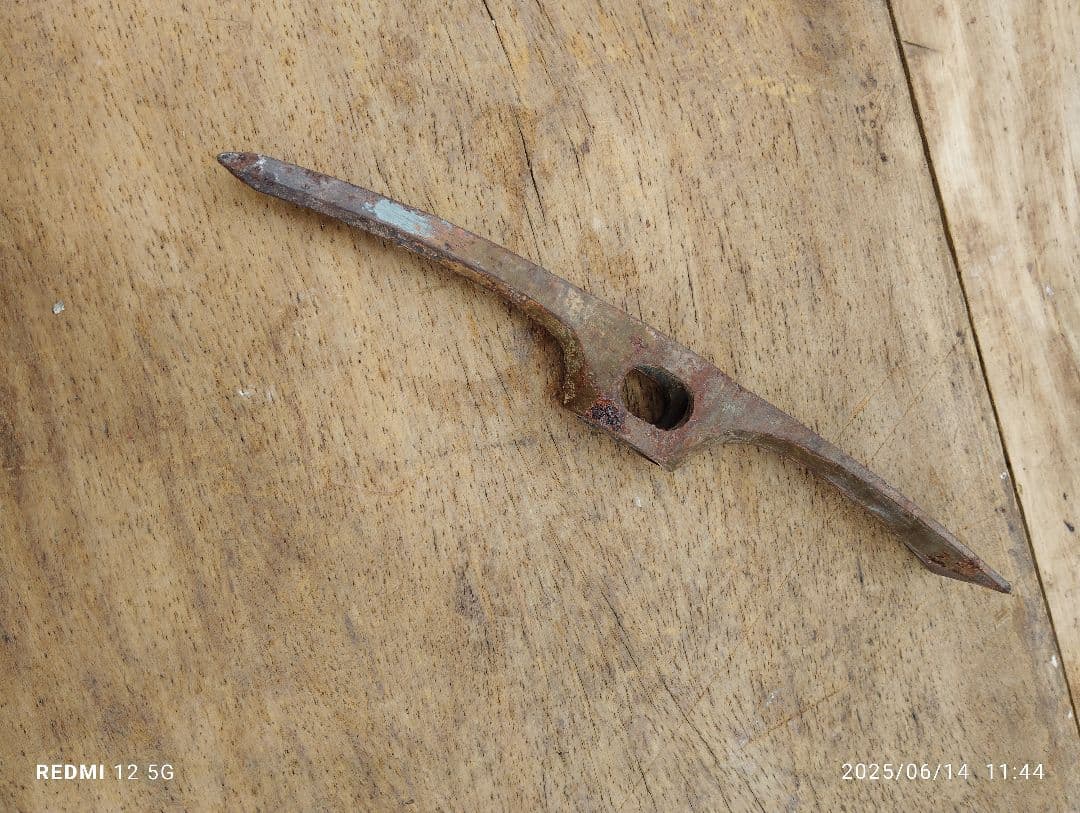 ツルハシ　十字鍬