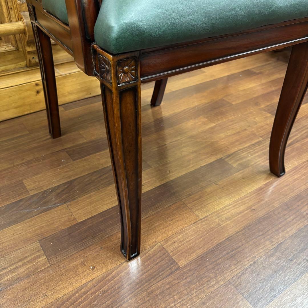 マホガニーアンティーク調 ベルベット アームチェア 高級 大きいサイズのチェア