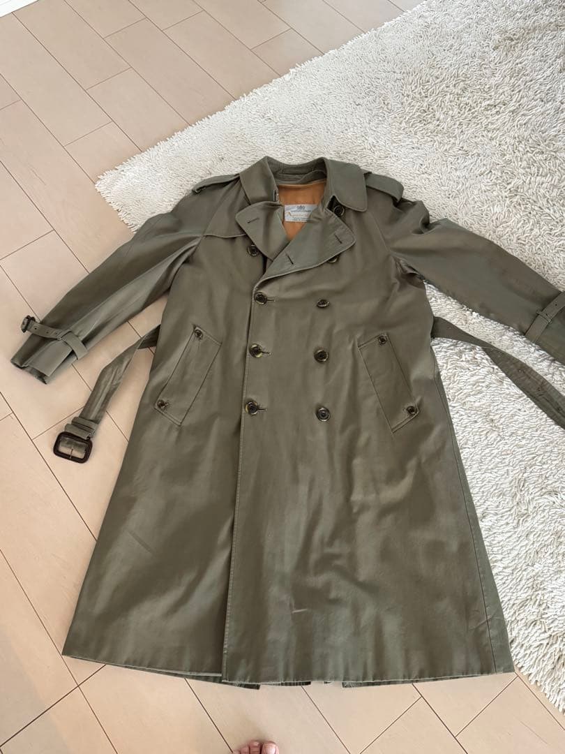美品　アクアスキュータムトレンチコート