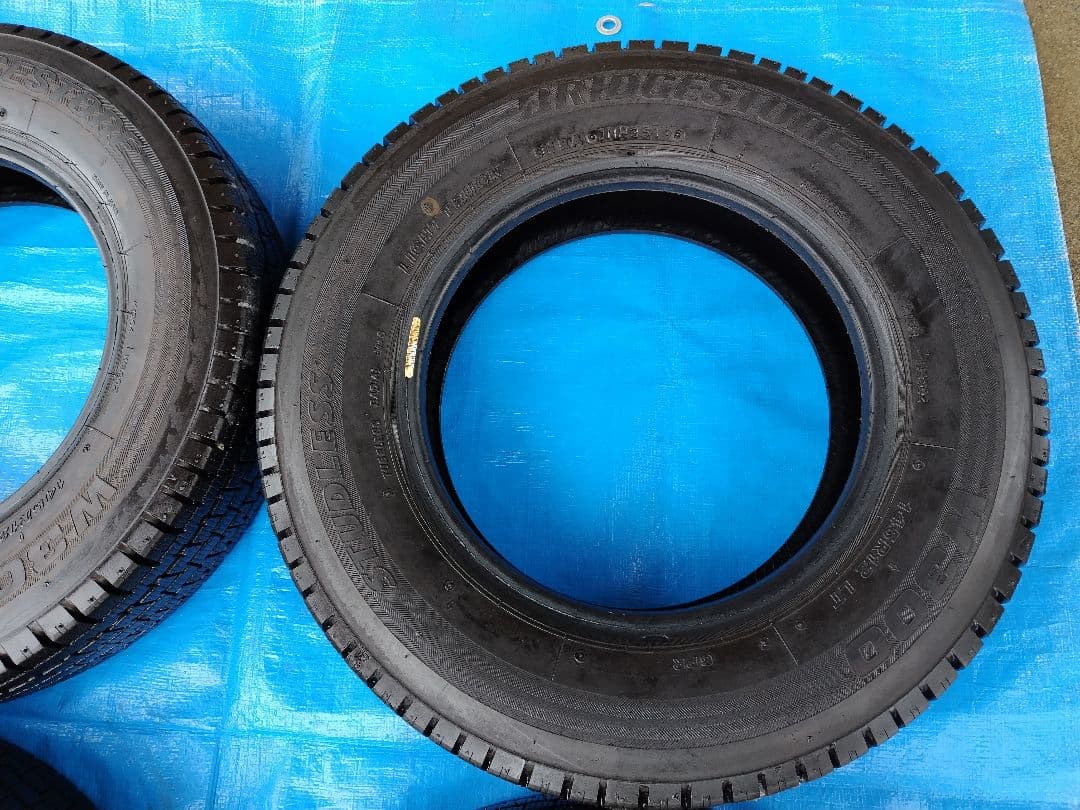 ③145R12・LT、軽トラ用スタッドレス、ブリジストン・W300、送料込み