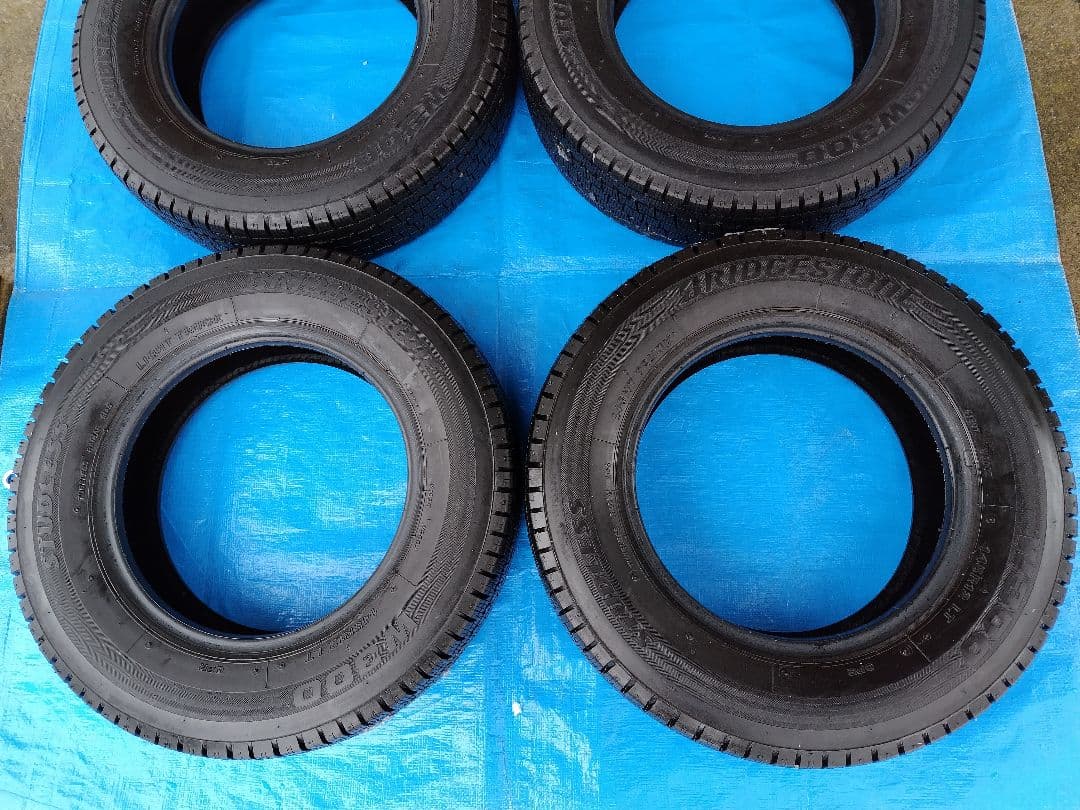 ③145R12・LT、軽トラ用スタッドレス、ブリジストン・W300、送料込み