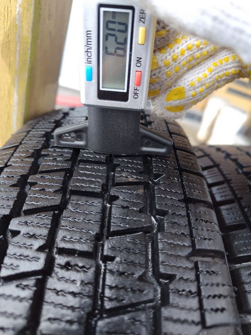 ③145R12・LT、軽トラ用スタッドレス、ブリジストン・W300、送料込み