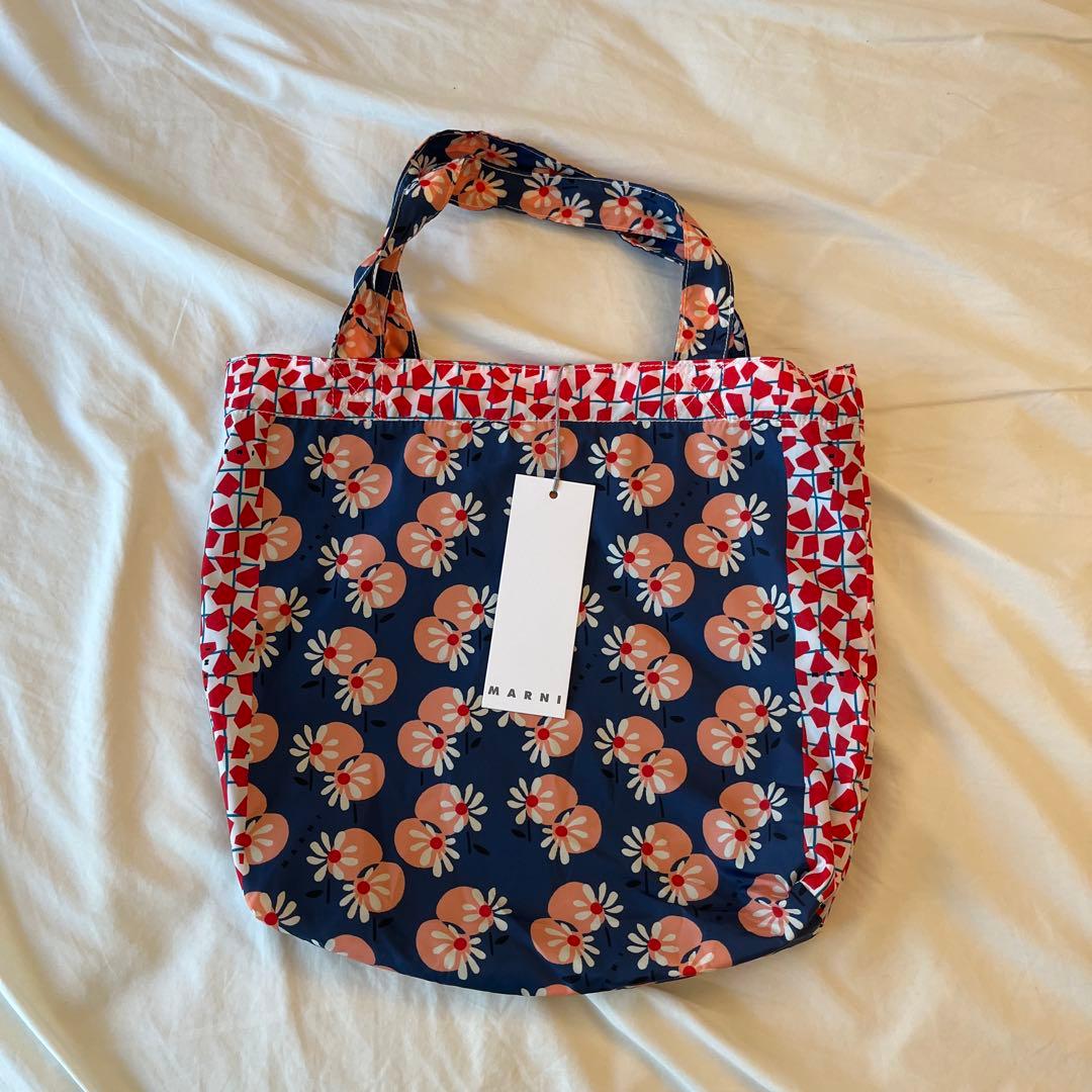 MARNI 花柄ナイロンハンドバッグ
