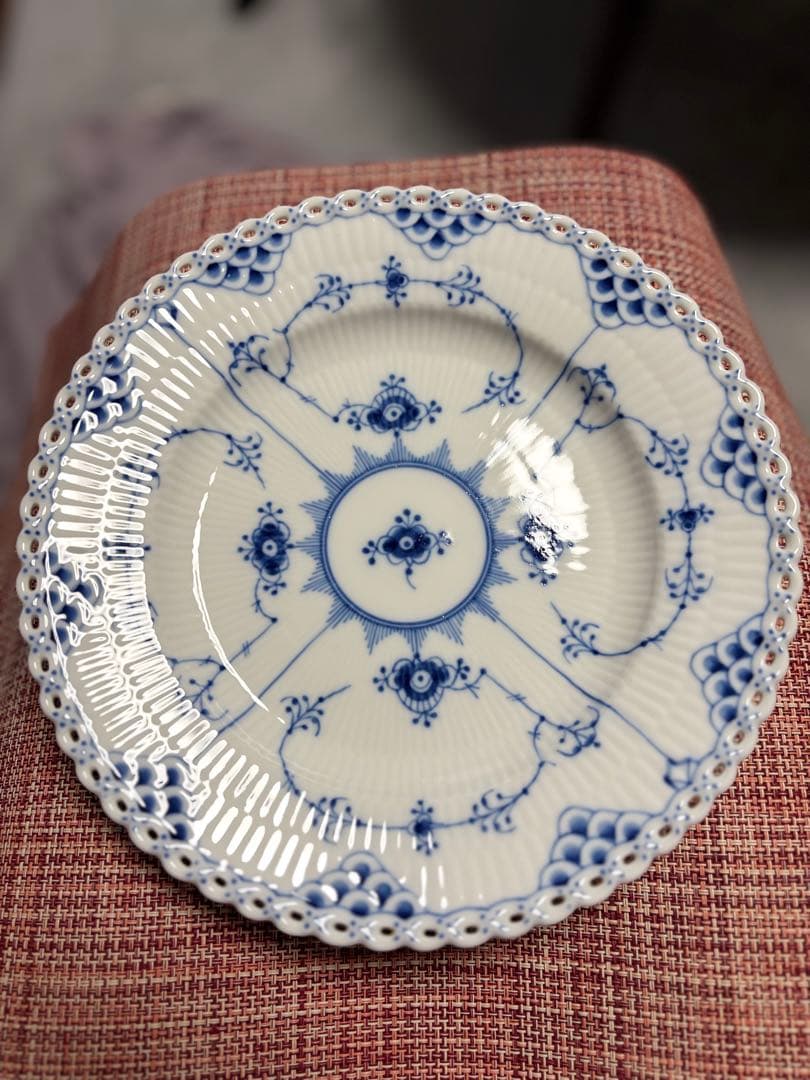 ロイヤルコペンハーゲン ブルーフルーテッド　フルレース 中皿 23cm 1級品
