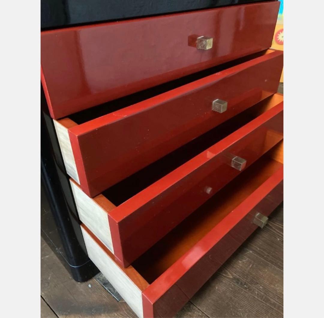 塗りのチェスト