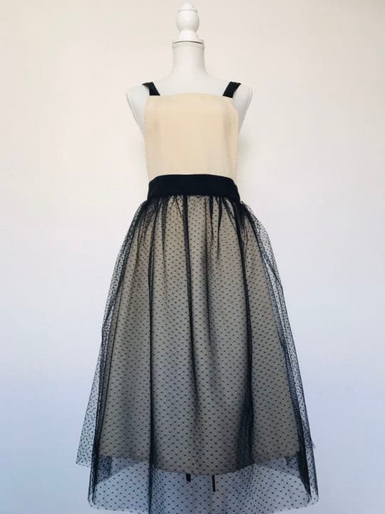 エプロンワンピース  ドット　高級エプロン　ドレスエプロン