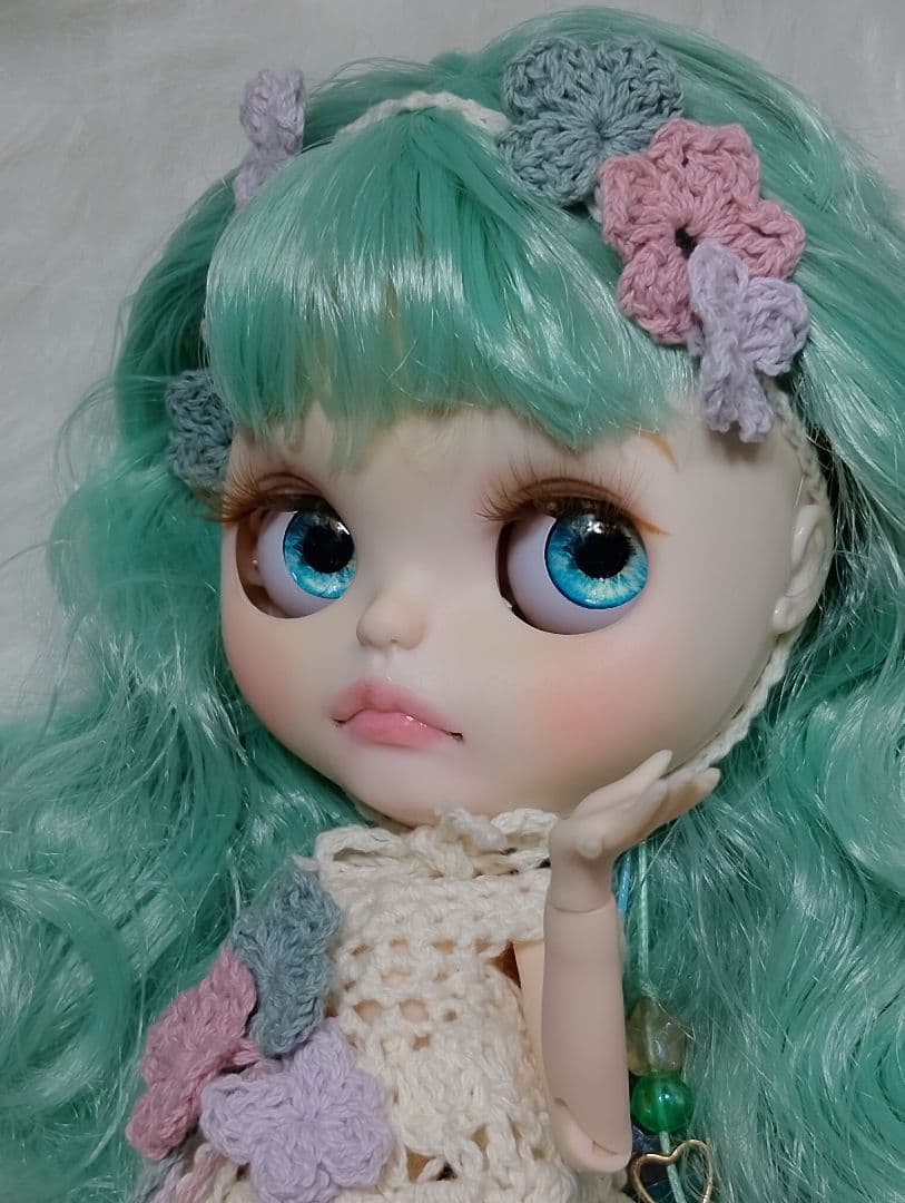 カスタムアイシードール パステルグリーンヘア アウトフィット付き