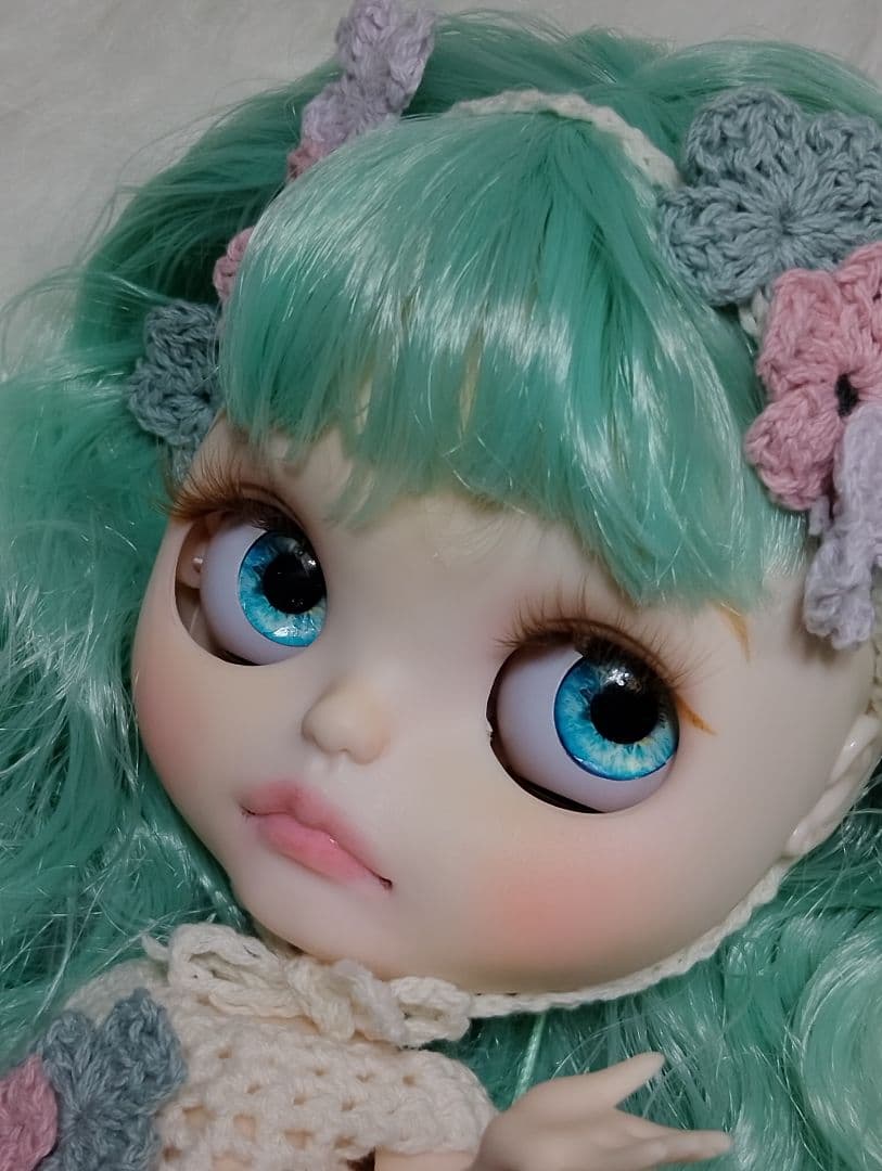 カスタムアイシードール パステルグリーンヘア アウトフィット付き