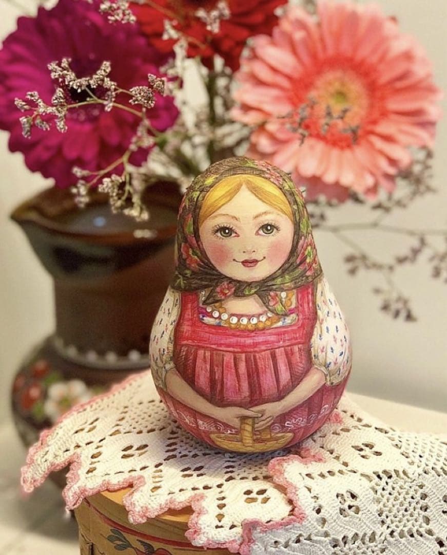 ロシア雑貨☆伝統衣装起き上がりこぼし♪マトリョーシカ タチアナ作