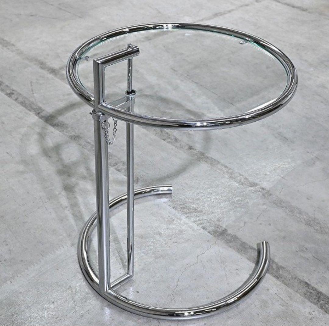 ★アイリーン・グレイ「アジャスタブルテーブル E1027」サイドテーブル