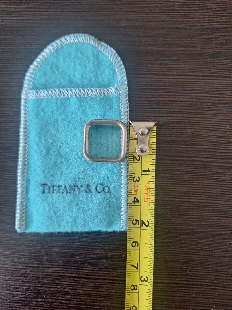 Tiffany & Co.の925シルバー製スクエアリング
