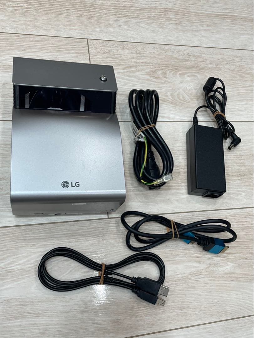 LG PH450UG 超短焦点 LEDプロジェクター