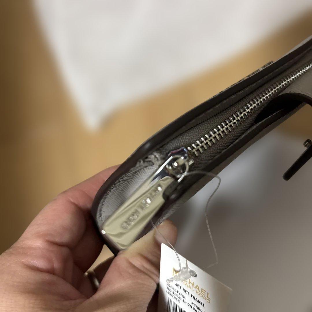 MICHAEL KORS JET SET TRAVEL 二つ折り財布