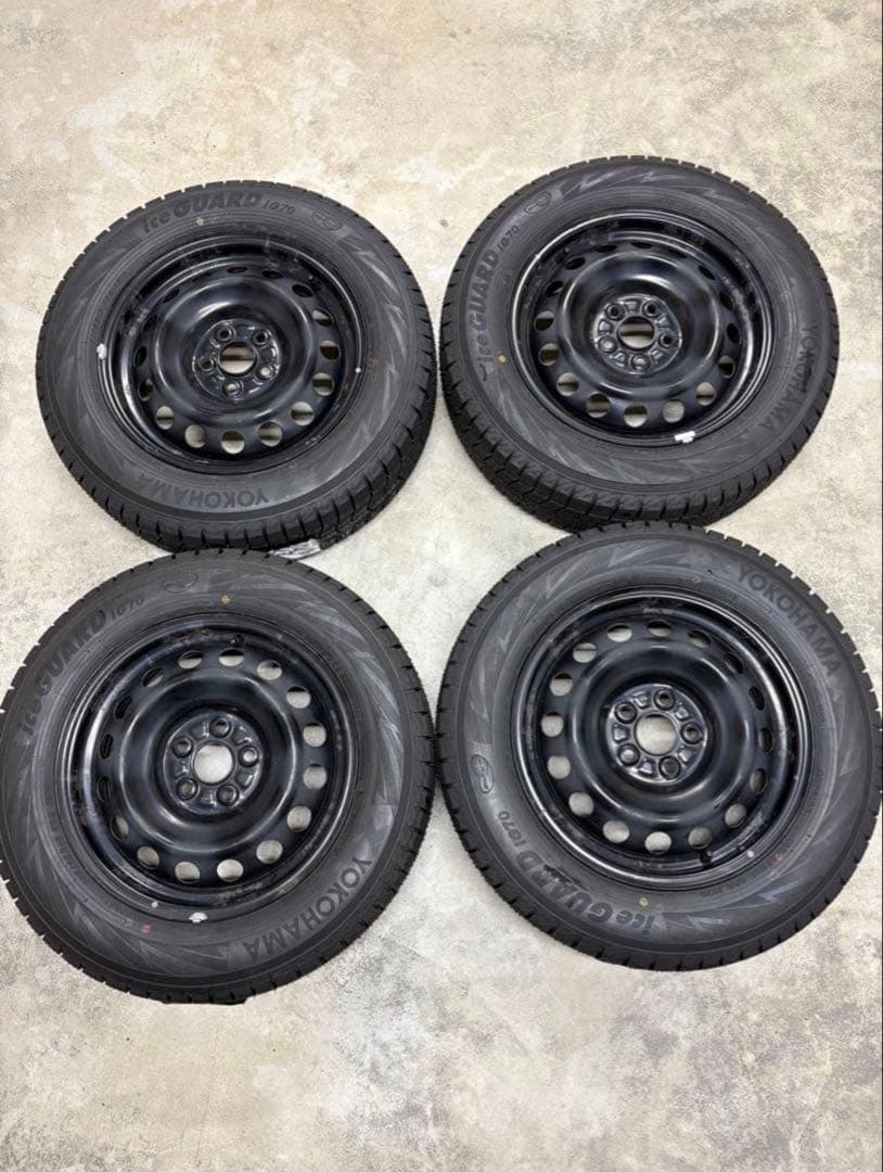 現行 シエンタ スタッドレス タイヤ セット185/65R15 新品　IG70