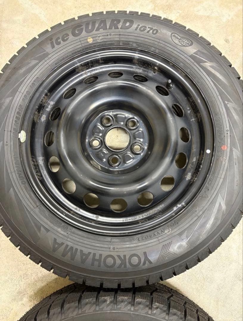 現行 シエンタ スタッドレス タイヤ セット185/65R15 新品　IG70