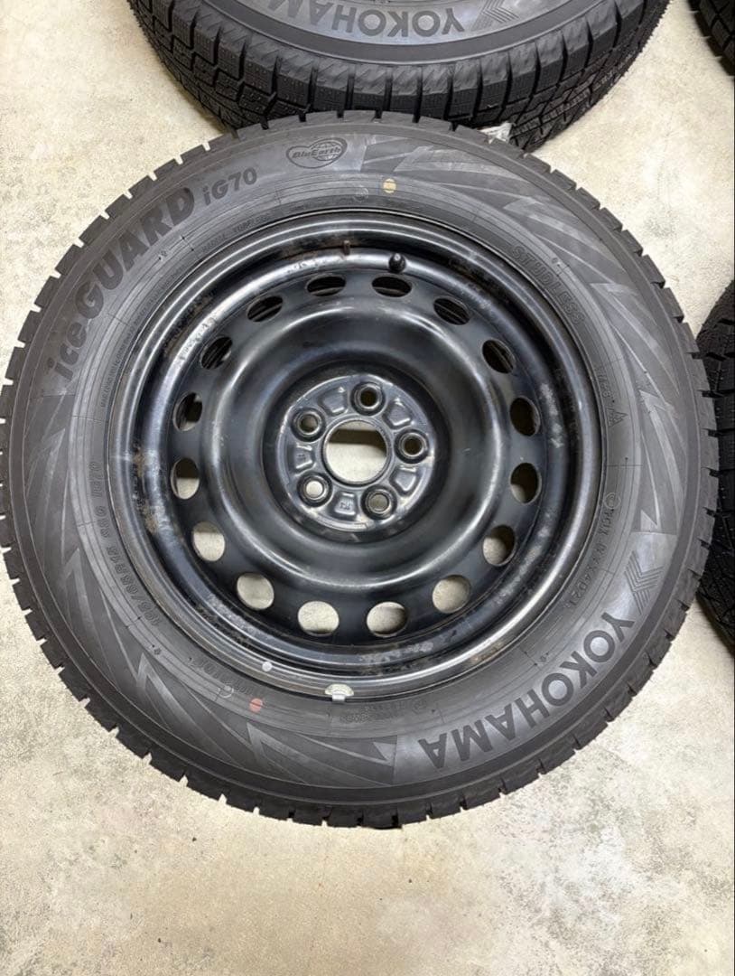 現行 シエンタ スタッドレス タイヤ セット185/65R15 新品　IG70