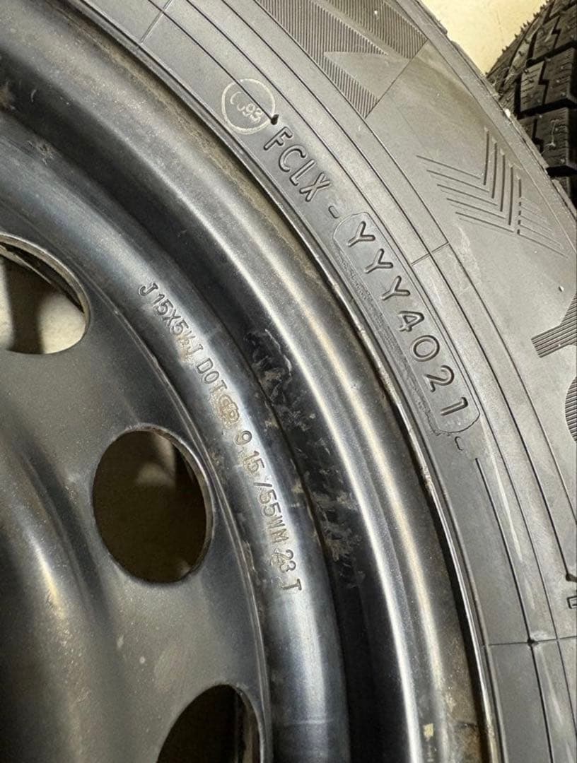 現行 シエンタ スタッドレス タイヤ セット185/65R15 新品　IG70
