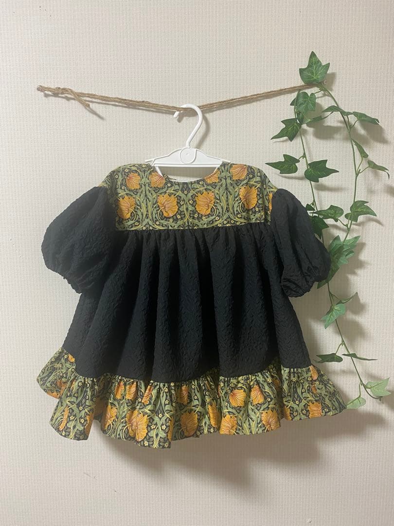 ハンドメイドフリルワンピース、ノースリーブワンピースつけ襟セットサイズ80.90