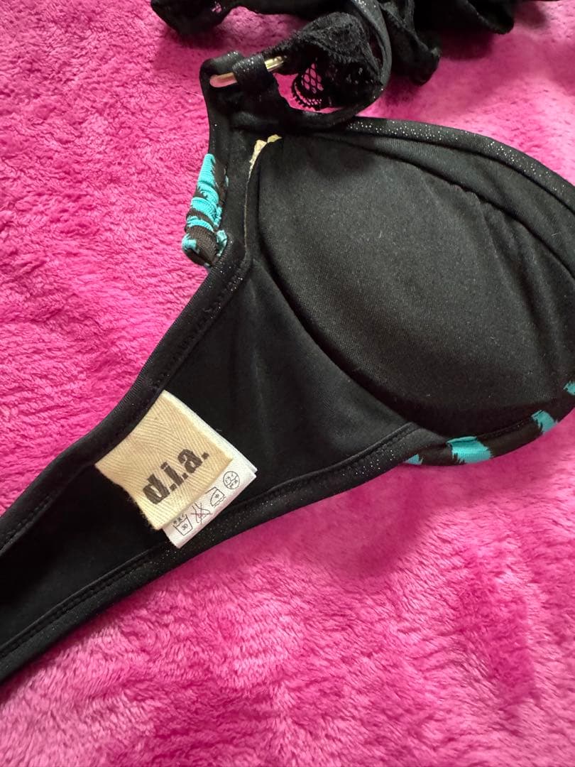 d.i.a. ゼブラ柄ブラトップ　見せブラ