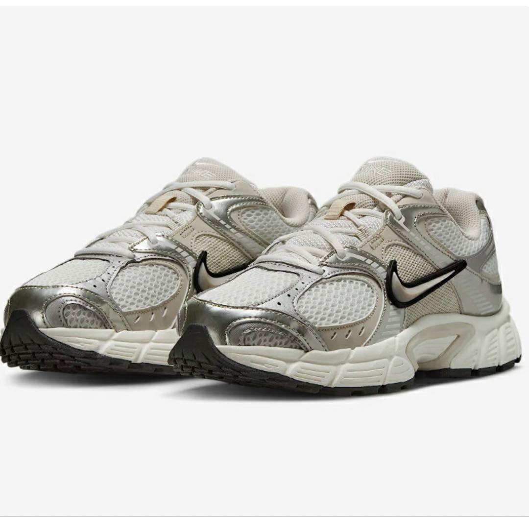 NIKE ナイキ ウィメンズ V5 RNR HQ7901-104 スニーカー