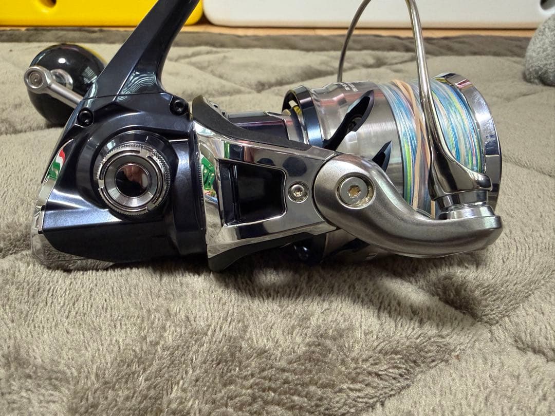 ツインパワーSW6000XGスピニングリール　シマノ