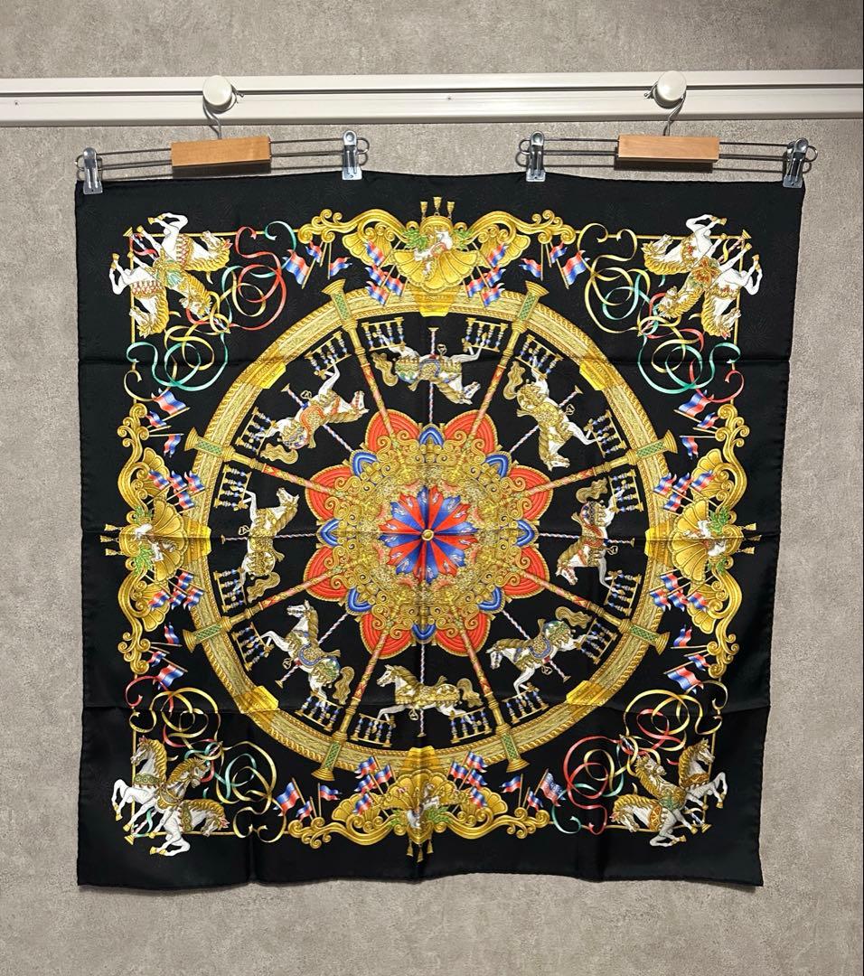 美品⭐︎HERMES エルメス⭐︎シルクスカーフ 「LUNA PARKルナパーク」