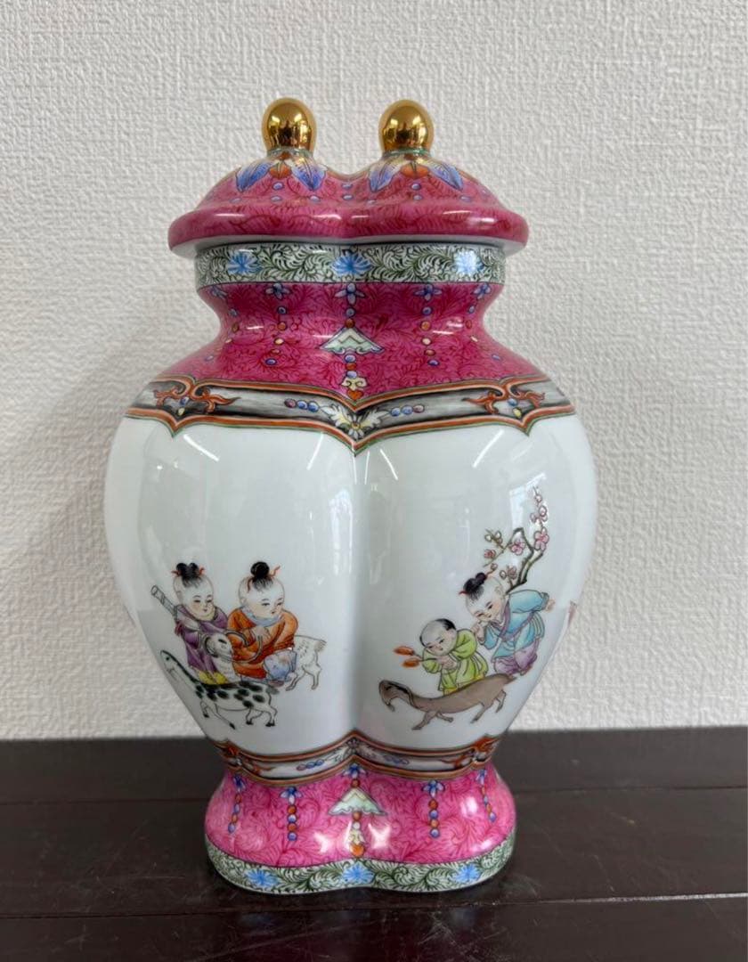 中国古美術/清清代時代珐瑯彩嬰戲紋雙聯蓋瓶/景德鎮製。 y508