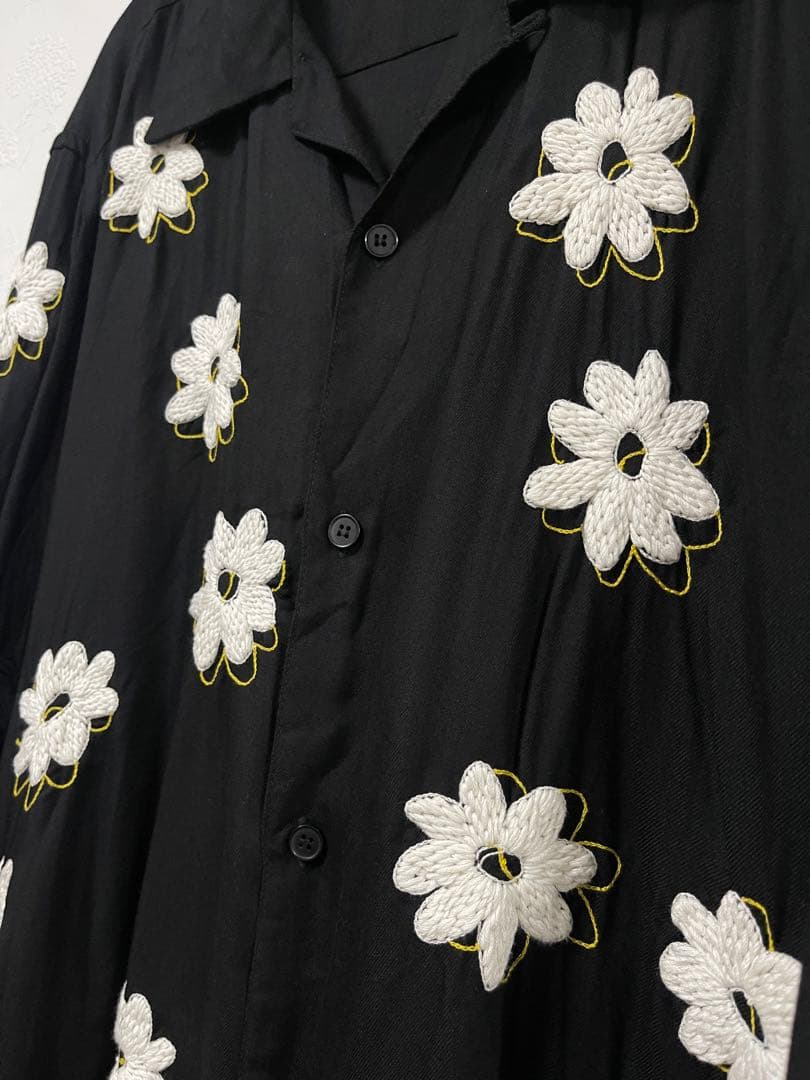 NOMA t.d. フローラルハンド　花柄刺繍 オーバーサイズシャツ　ブラウス