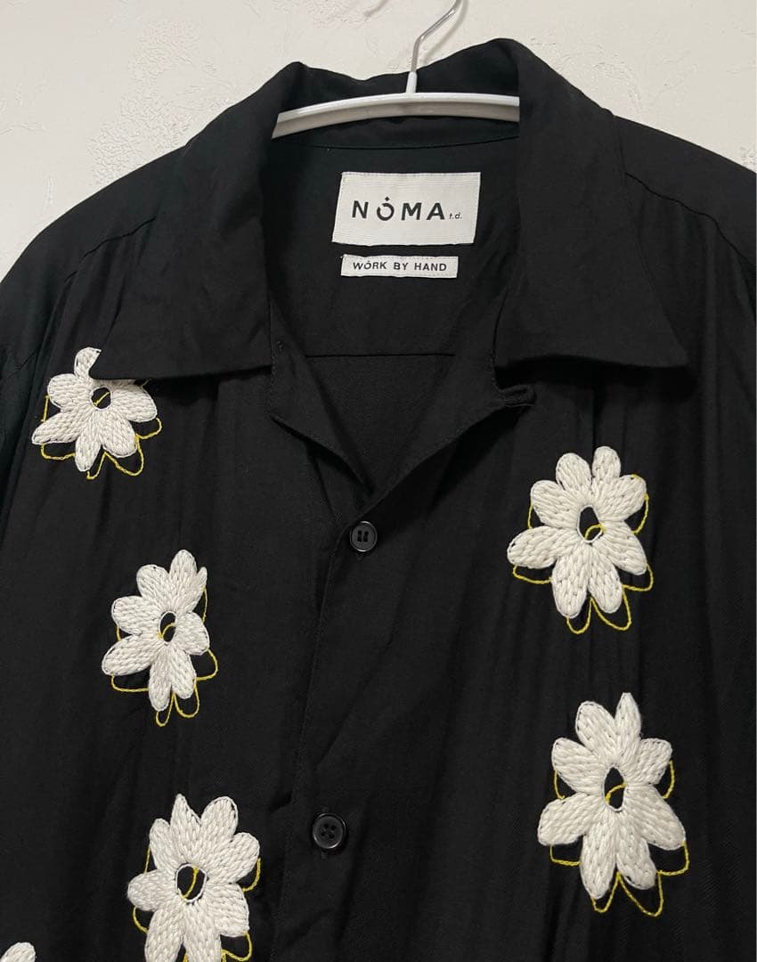 NOMA t.d. フローラルハンド　花柄刺繍 オーバーサイズシャツ　ブラウス