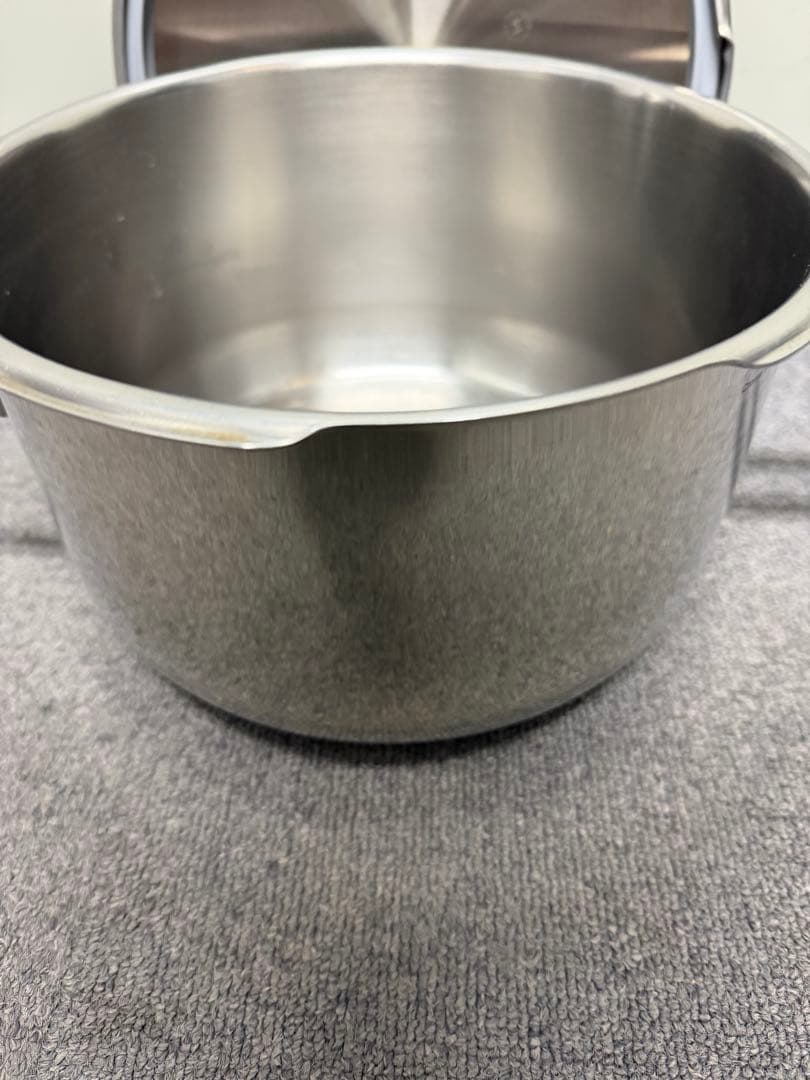 Tupperware perfect kitchen 圧力鍋 5.0l