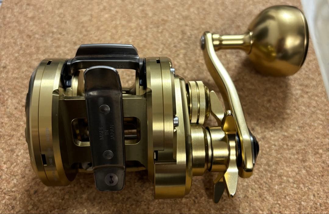 【美品】（Daiwa）21 BASARA 200（右巻き）