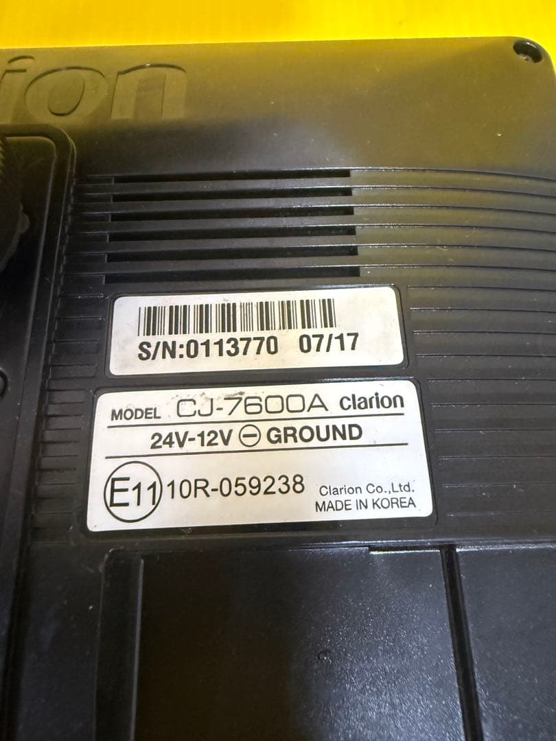 ClarionバックアップモニターCJ-7600A とカメラCC-6100A-A
