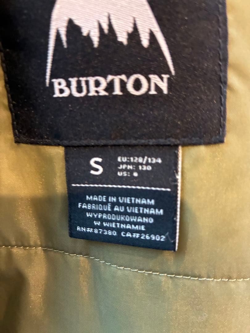 美品！Burton 迷彩柄 ジャケットと黒色ビブパンツセット