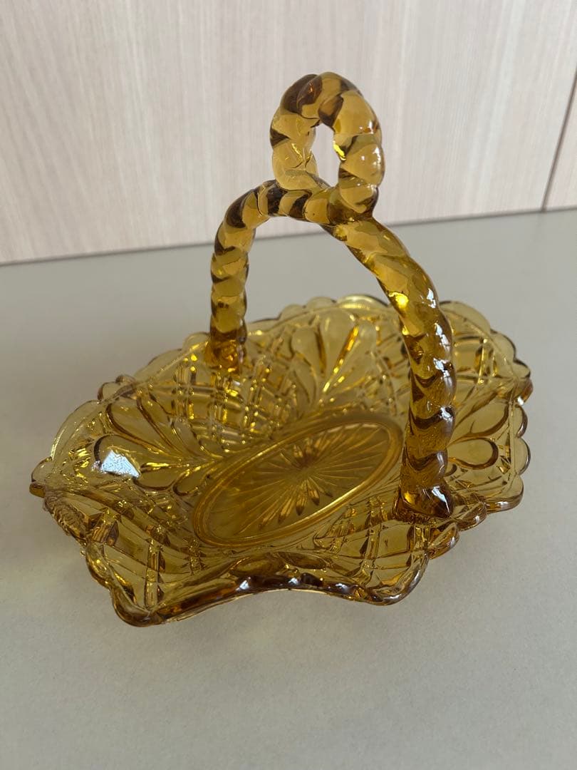 アンバーガラス製バスケット