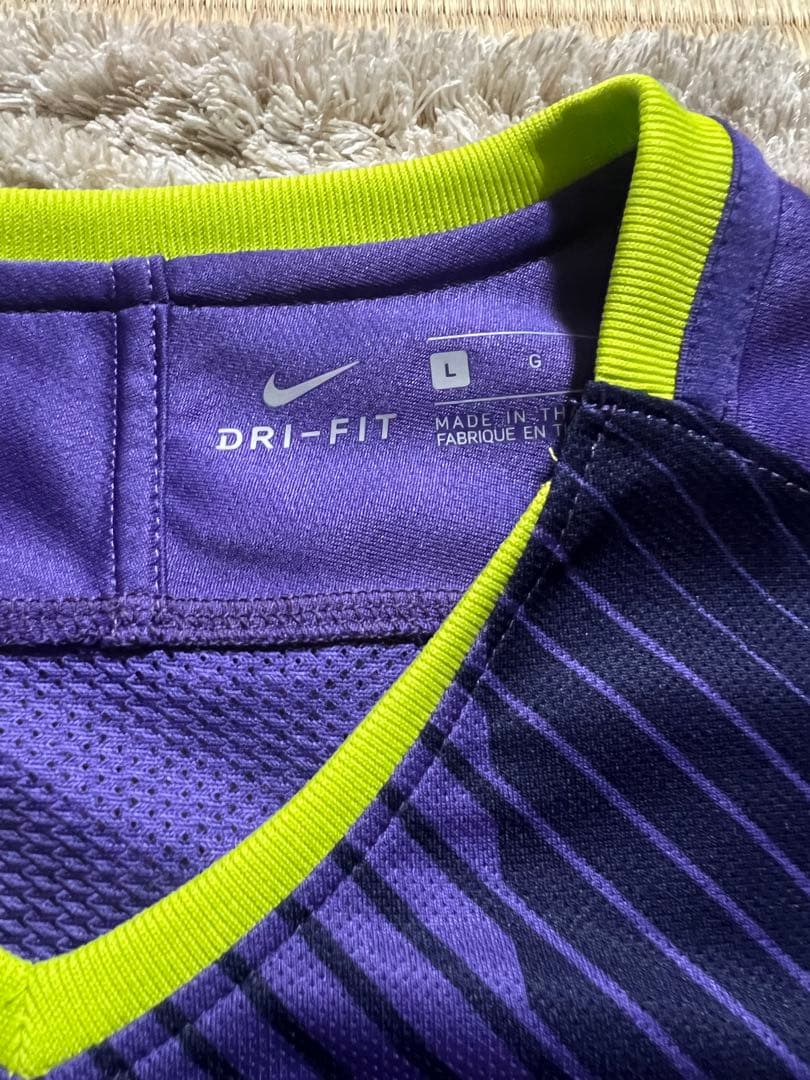 サンフレッチェ広島 NIKE ユニフォームL 紫　サイン入り