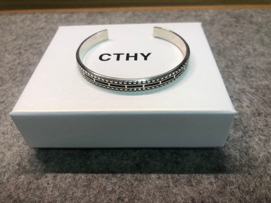 CTHY BORDER　バングル　ブレスレット　REPLAY