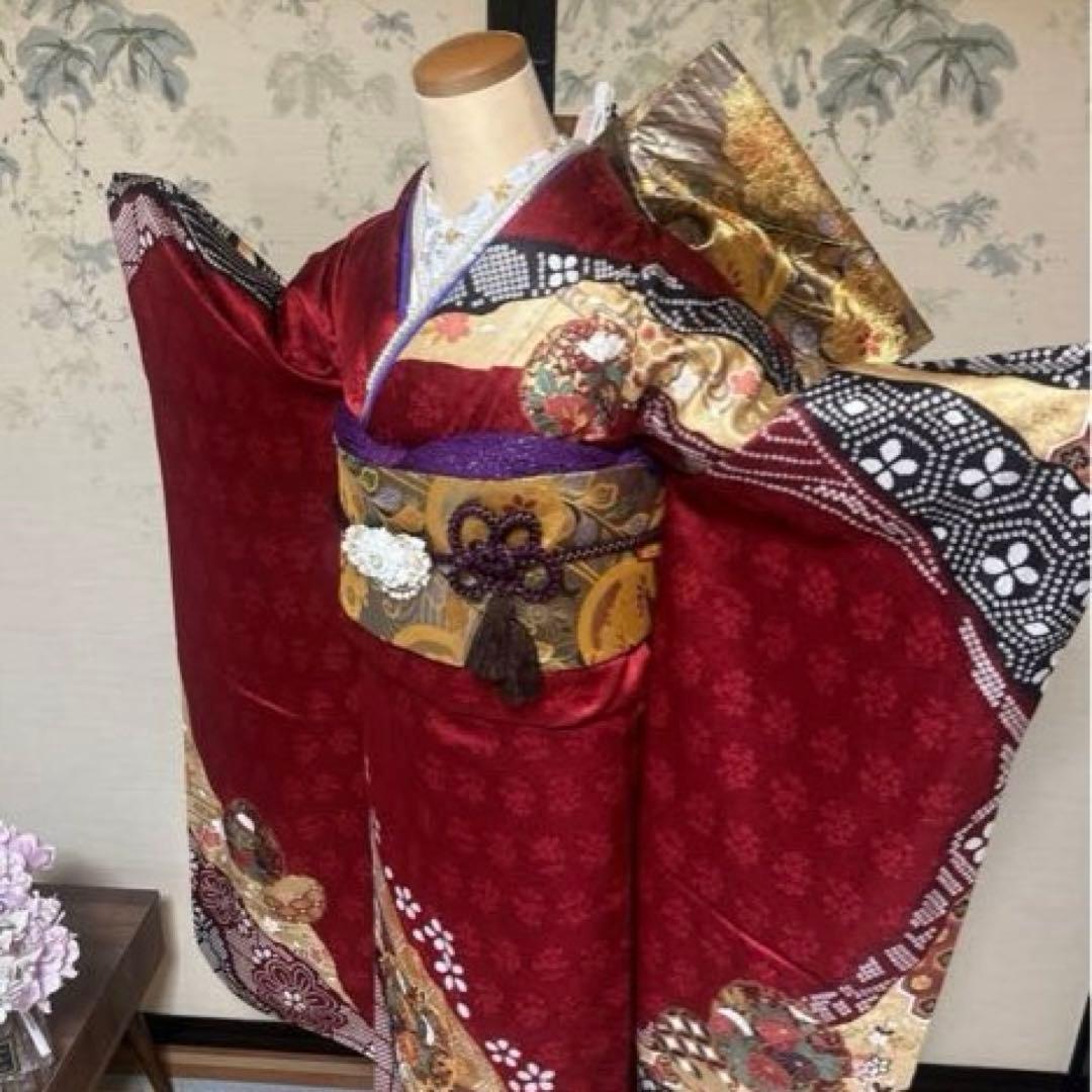 人気の赤古典♡可愛らしい鞠模様♡振袖フルセット　成人式前撮り謝恩会