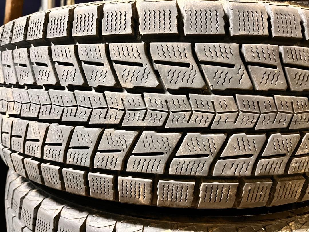 215/60R17 ダンロップ　スタッドレス　4本セット