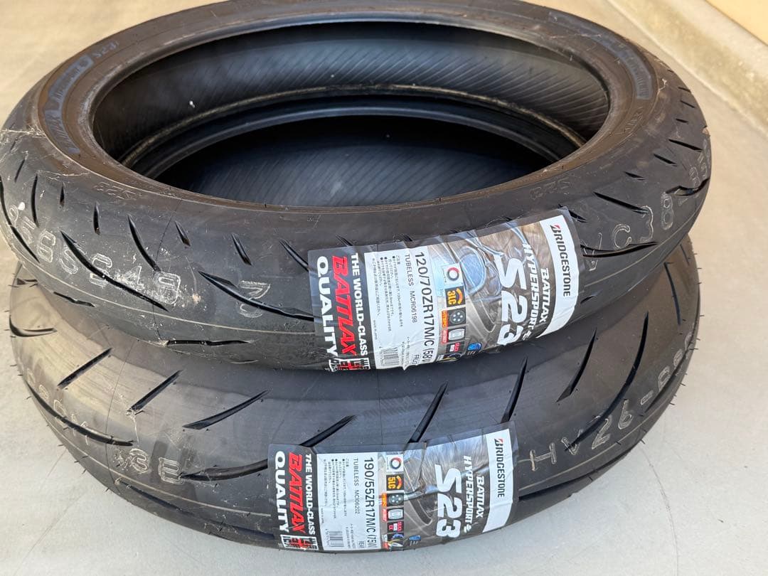 よ*^様 バトラックス S23 120/70 ZR17 190/55ZR17 2
