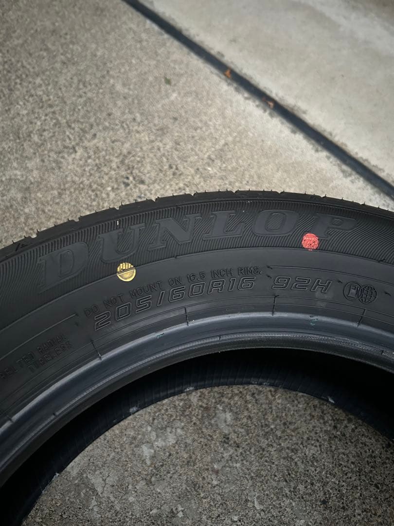 DUNLOP エナセーブ205/60R16 4本セット　ノア90系新車外し
