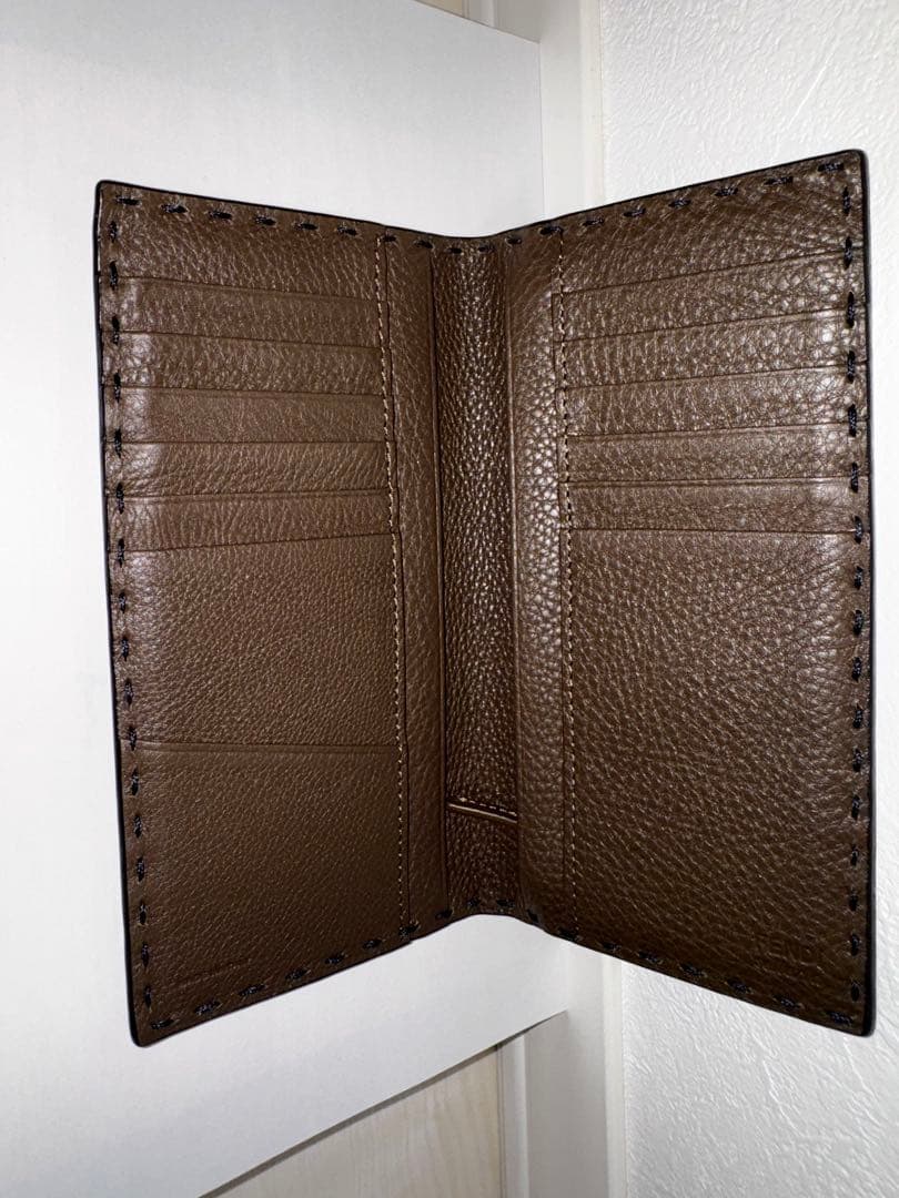 FENDI　ケース付きセレリア長財布