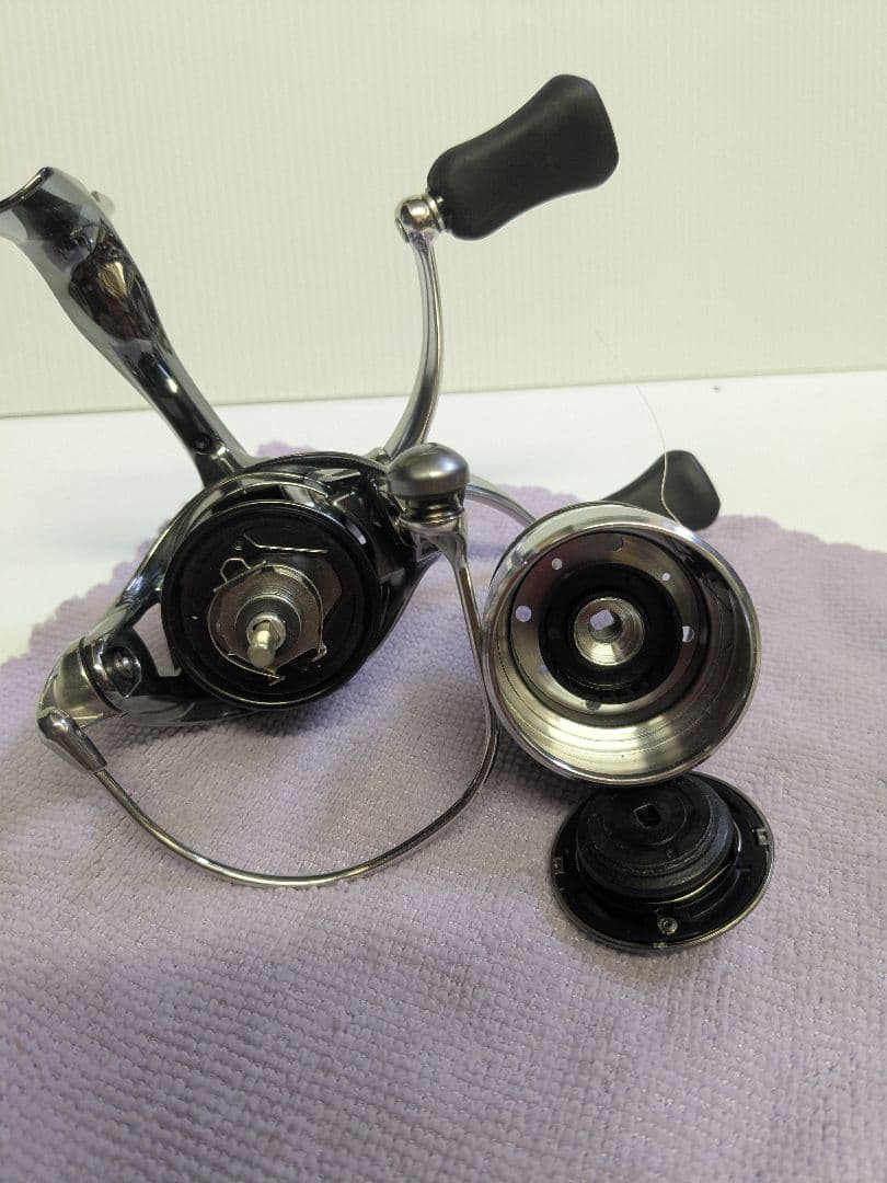 Daiwa EXIST LT2500S-DH スピニングリール ダイワ
