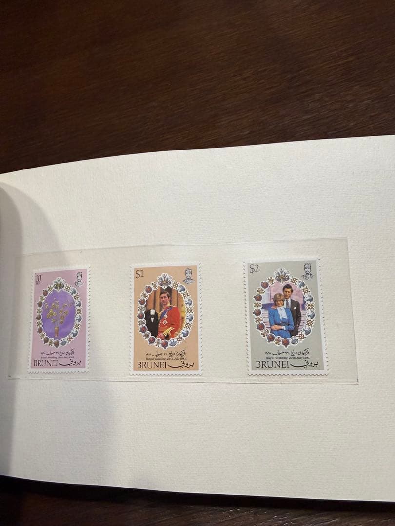 英国王室チャールズ皇太子 ダイアナ妃 ご結婚記念切手&クラウン貨